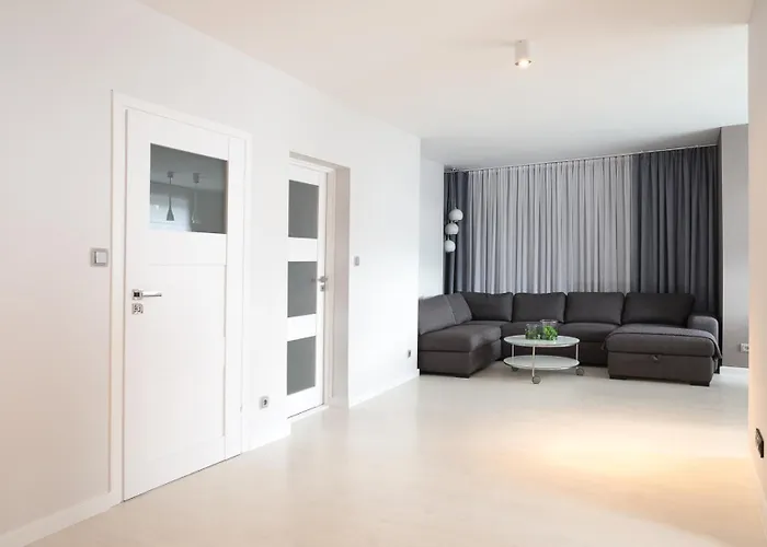 Silence Nad Golebiem